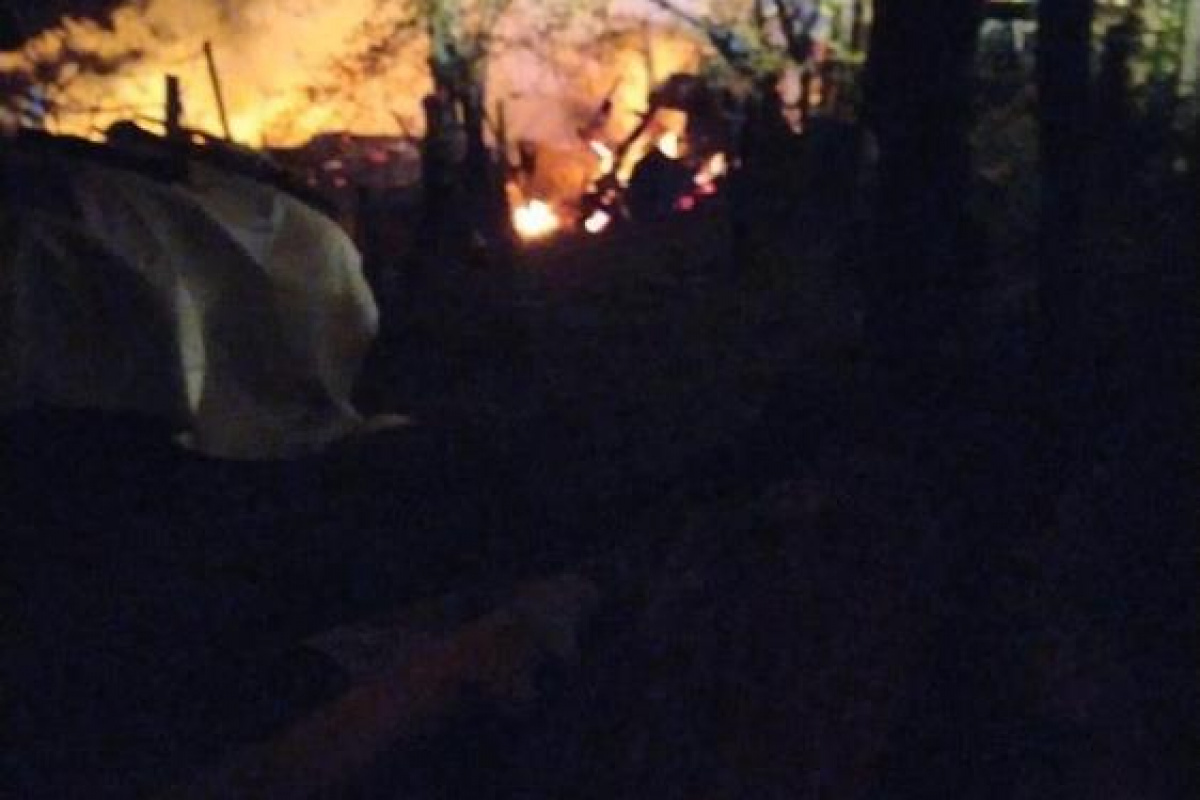 Ahmetoğlu köyündeki yangında ev kullanılamaz hale geldi