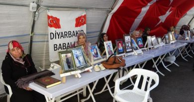 Ailelerin direnişi 966’ncı gününde