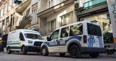 Arkadaşlarının haber alamadığı kadın evinde bıçaklanmış halde bulundu