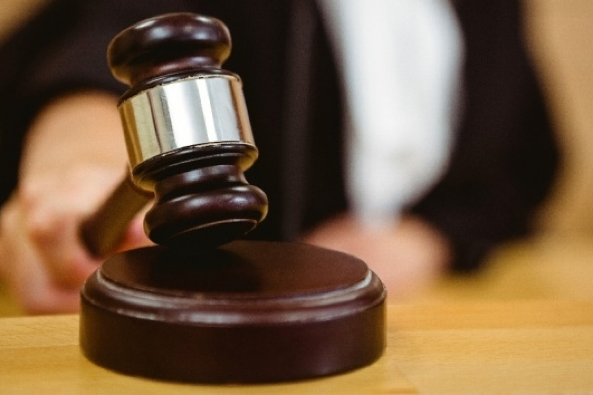 Babasını öldürdüğü iddiasıyla ağırlaştırılmış müebbet hapsi istenen sanığa 8 sene 9 ay hapis