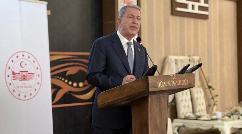 Bakan Akar: "(Pençe-Kilit operasyonu) Şu ana kadar 57 terörist etkisiz hale getirildi"