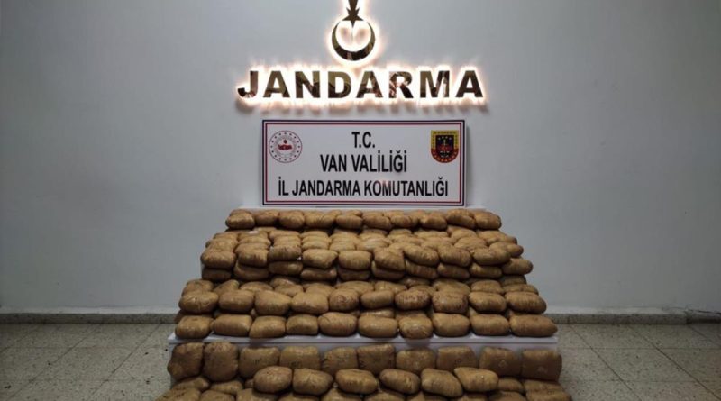Başkale’de 200 kilo esrar ele geçirildi