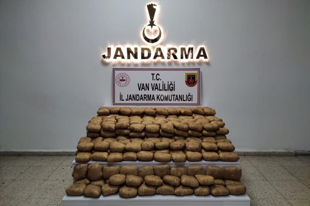 Başkale’de 200 kilo esrar ele geçirildi