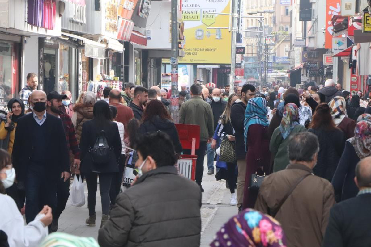 Bilimsel araştırma sonuçlandı: Oruç tutan insanlar sigarayı daha hızlı bırakıyor