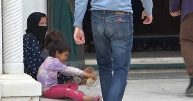 Bursa'da duygu tacirlerine zabıta operasyonu