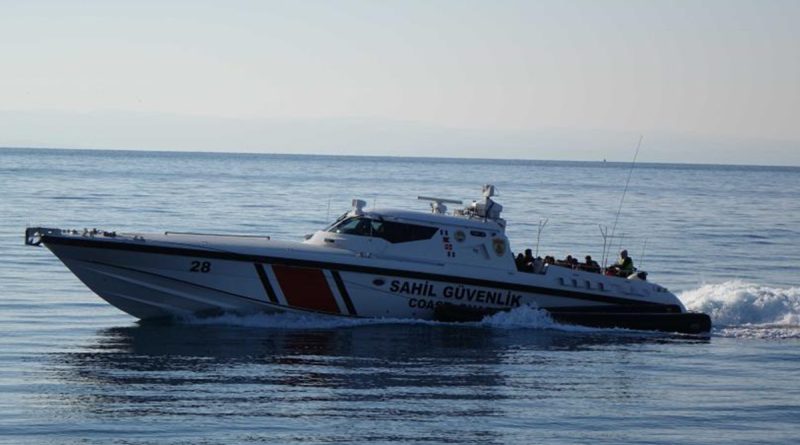 Çanakkale'de 57 düzensiz göçmen kurtarıldı