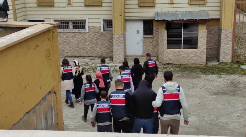 DEAŞ'a finansal destek sağlayan 7 zanlı tutuklandı