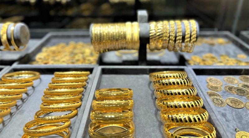 Dünya piyasalarındaki şüphe ons altını yükselişe geçirdi