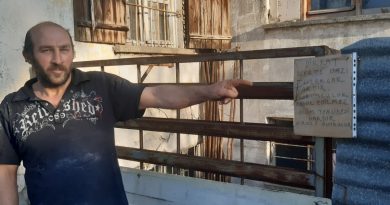 Evine dadanan hırsızlardan bıktı, çareyi uyarıcı notlarda buldu