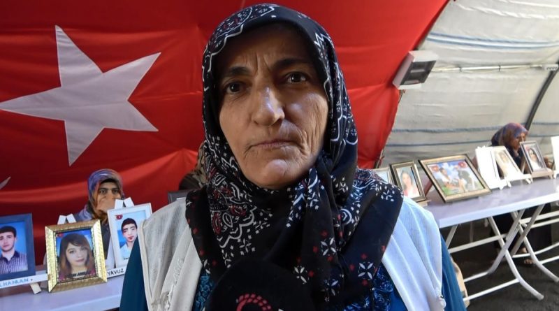 Evlat nöbetindeki ailelerin kararlı eylemi 968'inci gününde