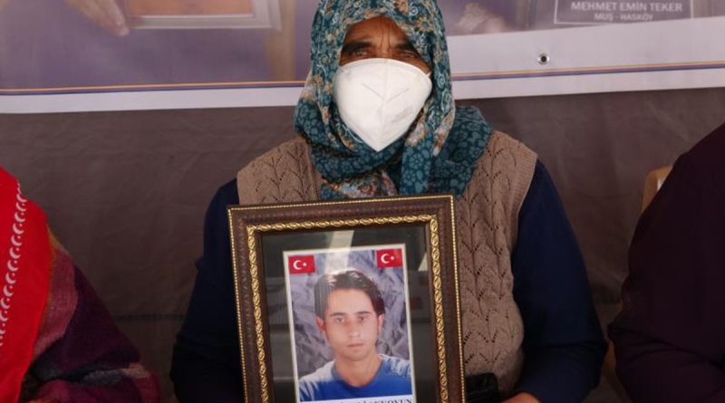 Evlat nöbetindeki anne: 'HDP’nin kapatılmasını istiyoruz'