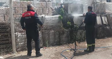 Fayans deposundaki paletler alev alev yandı