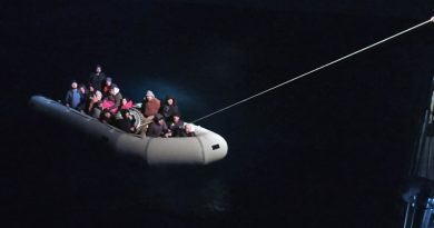 Fethiye açıklarında 16 baştan savma göçmen kurtarıldı