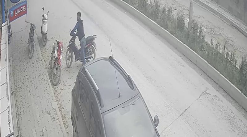 Gözüne kestirdiği motosikleti böyle çaldı