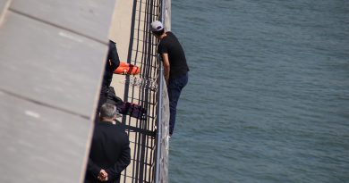 Haliç’te intihar girişimini itfaiyenin çevikliği önledi