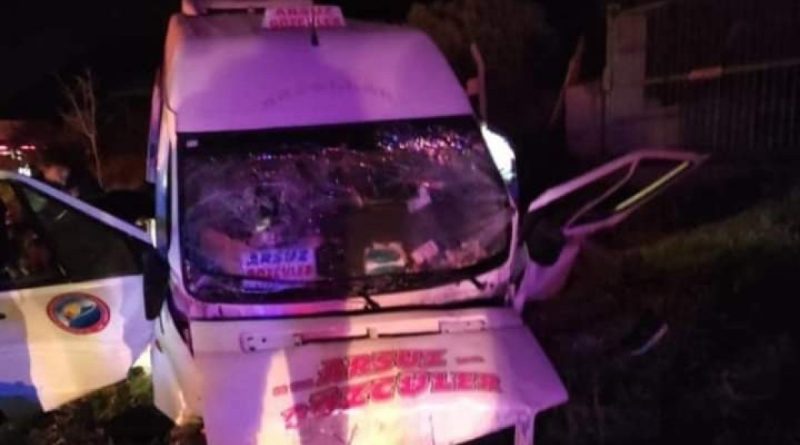 Hatay’da minibüs şarampole uçtu: 12 yaralı