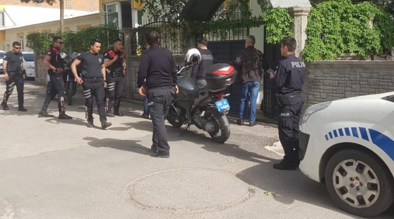 Husumetli komşular arasında kavga: 4 gözaltı