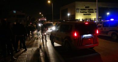 İki mahalle arasındaki gerginliğe çevik kuvvet müdahale etti