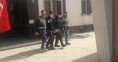 İnşaatlardan demir çalıyorlardı, bu kez suçüstü yakalandılar