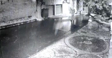 İstanbul’da iş adamının villasına silahlı saldırı kamerada