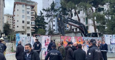 Kadıköy’de inşaatta istinat duvarının çökmesiyle göçük oluştu