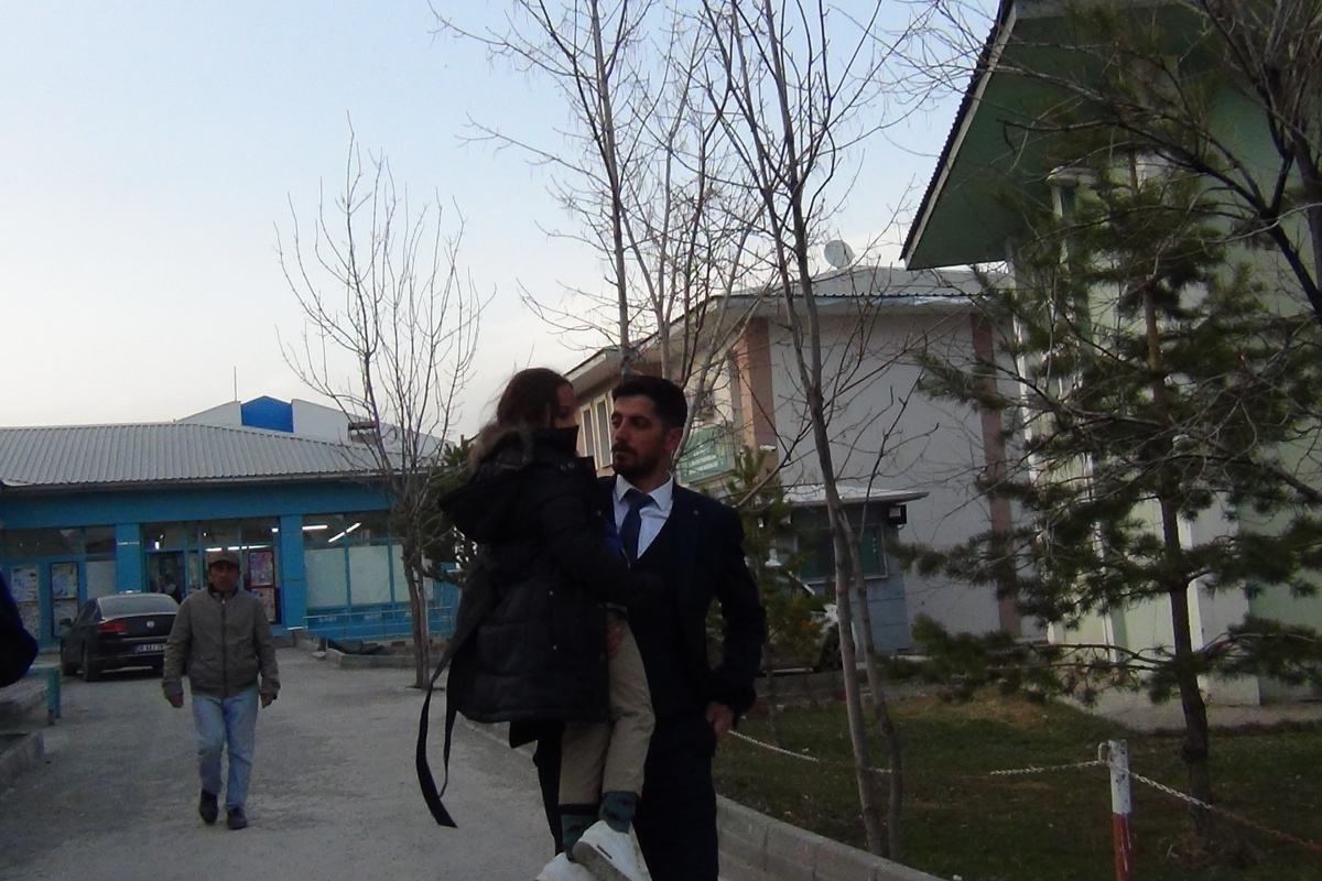 Kayıp kız çocuğu ailesine teslim edildi