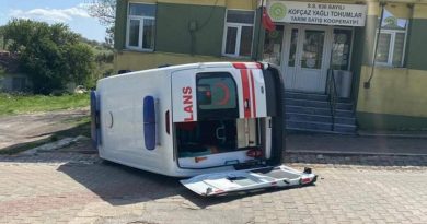 Kırklareli'nde takla atan ambulans korkuttu