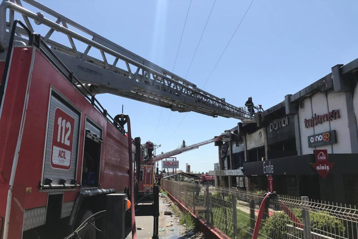 Kırklareli’ndeki yangında mobilya fabrikası kullanılamaz hale geldi