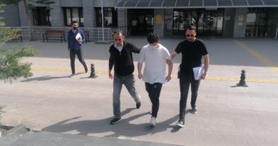 Kız arkadaşına ilgisi olduğunu iddia ettiği genci bıçaklayan çocuk tutuklandı