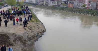 Köprüden dereye düşerek denize sürüklenen 11 yaşındaki çocuğun cansız bedenine ulaşıldı