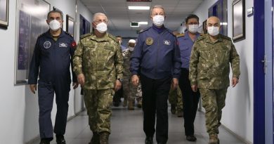 Mehmetçik Irak’ın kuzeyindeki terör yuvalarına yönelik Pençe Kilit Operasyonu’nu başlattı