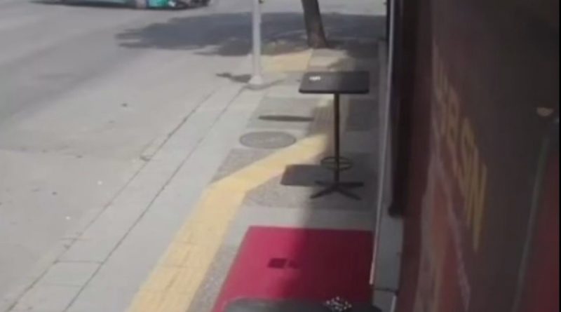 Motorlu kurye ölümden döndü, o anlar kameraya yansıdı