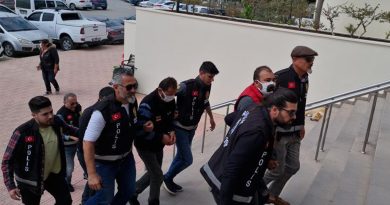 Muğla'daki yangınla ilgili gözaltına alınan 3 belirsiz adliyeye sevk edildi