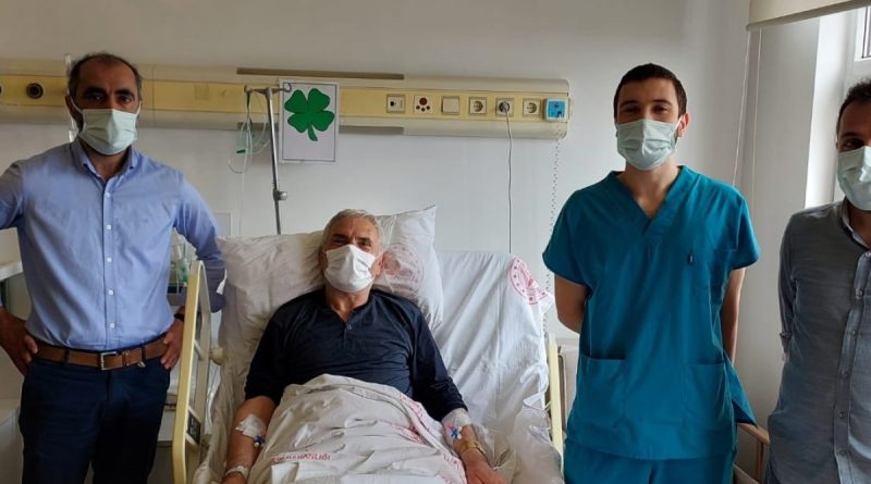 Öksürük şikayetiyle gittiği hastanede 5 yıldır akciğerinde lades kemiğiyle yaşadığını öğrendi