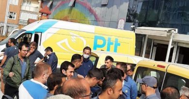 PTT çalışanları eylemde