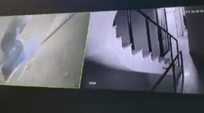 Şişli’nin göbeğinde garip hırsızlık: Apartmanın giriş kapısını söküp çaldı
