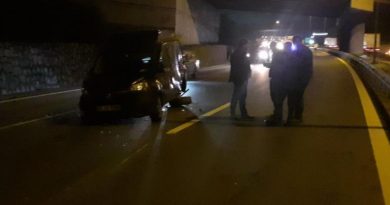 TEM’de 4 aracın karıştığı zincirleme kazada tır sürücüsü olay yerinden kaçtı