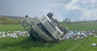 Tüp dolu tır devrildi, 1 kişi yaralandı