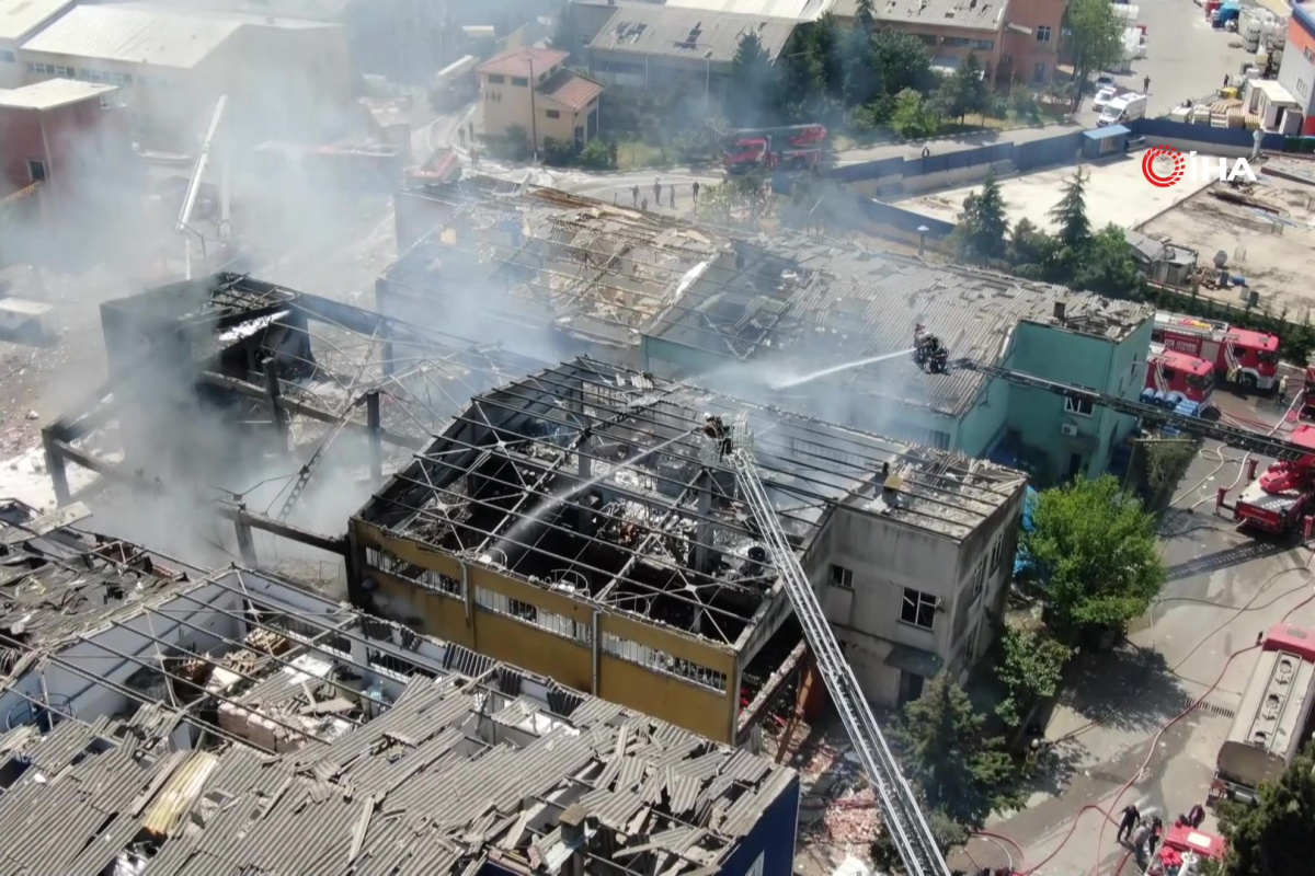 Tuzlada patlama sonrası fabrika havadan görüntülendi