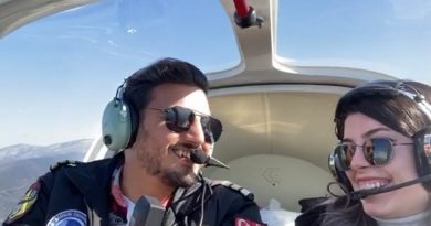Uçak kazasında ölen pilotun, sevgilisine uçak içerisinde evlilik teklifi ettiği anlar ortaya çıktı