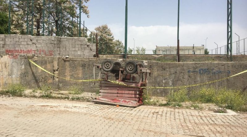 Üzerine iskele devrilen çocuk hayatını kaybetti
