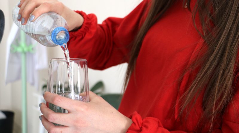 Uzmanı uyardı, iftarla sahur arası 12 kadeh su tüketmeliyiz