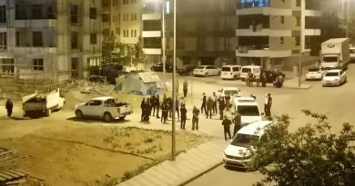 Vatandaşlar tarafından fark edilen hırsızlar aracı bırakıp kaçtılar