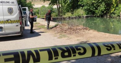 1 metrelik havuzda boğulan çocuk yaşama döndürüldü