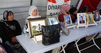 Ailelerin direnişi 999'uncu gününde