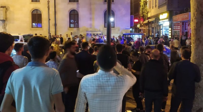 Alacak verecek kavgasında ortalık savaş alanına döndü