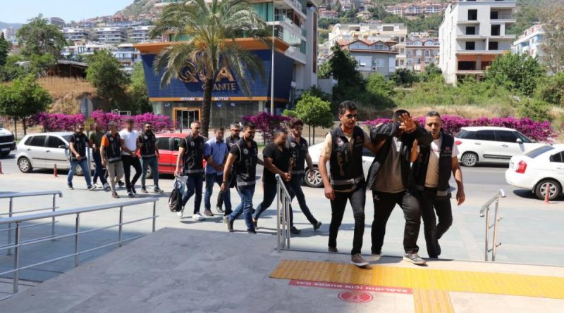 Alanya’da 'Müsilaj' operasyonuna 4 tutuklama