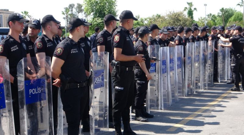 Alparslan Kuytul, gözaltına alındı