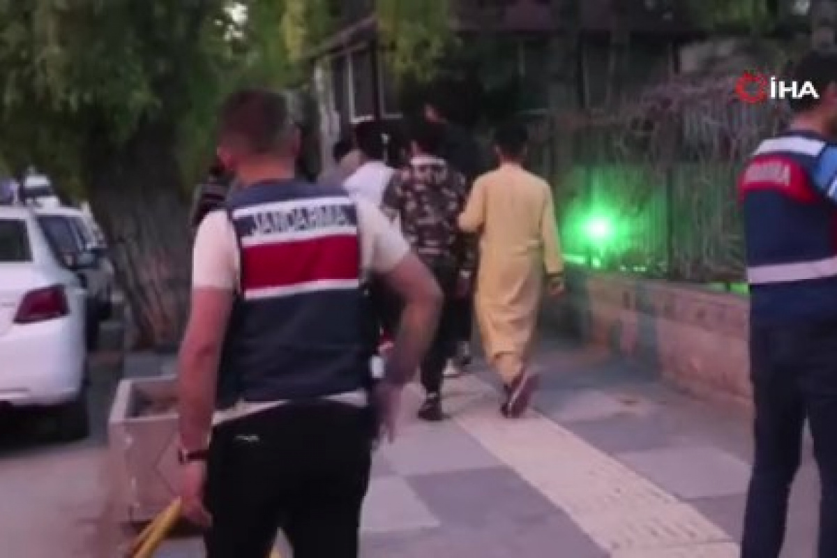 Ankara’da 15 yabancı uyruklu düzensiz göçmen yakalandı