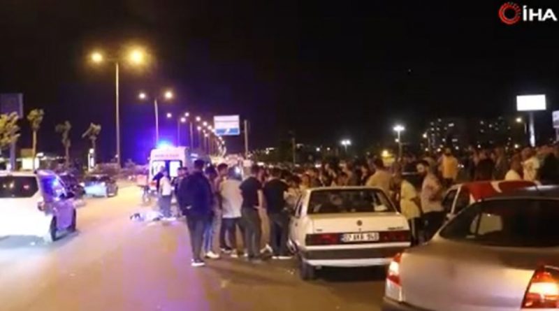 Antalya'da feci kaza: Otomobil sürücüsü 'Katil oldum' diye gözyaşı döktü, 1 ölü, 1 ağır yaralı
